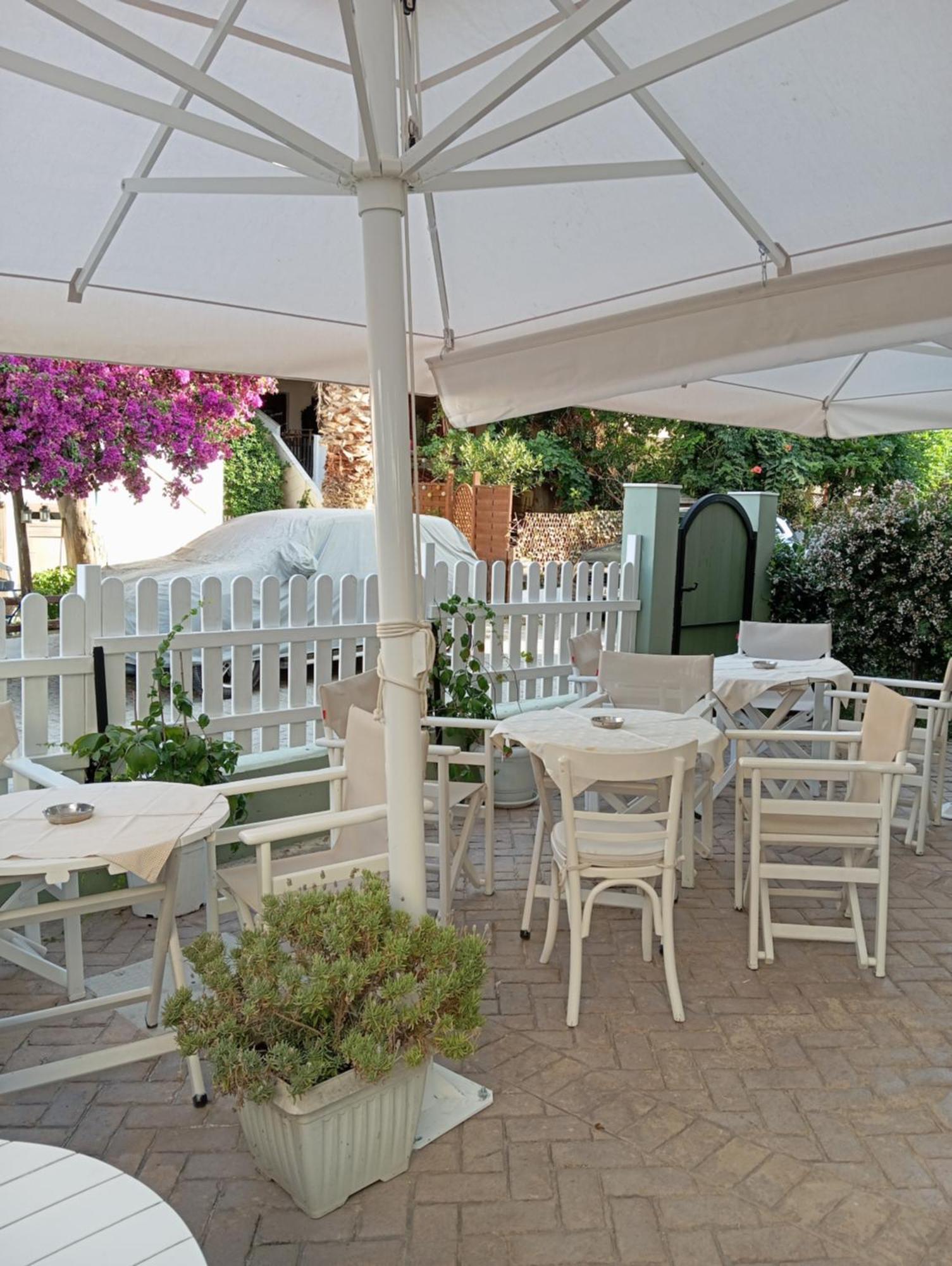 Nikos House Aparthotel Nikiti  Bagian luar foto